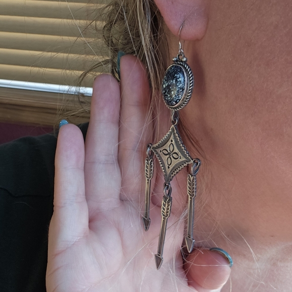 New. Navajo sterling long dangle arrow & variscite earrings - Picture 8 of 8